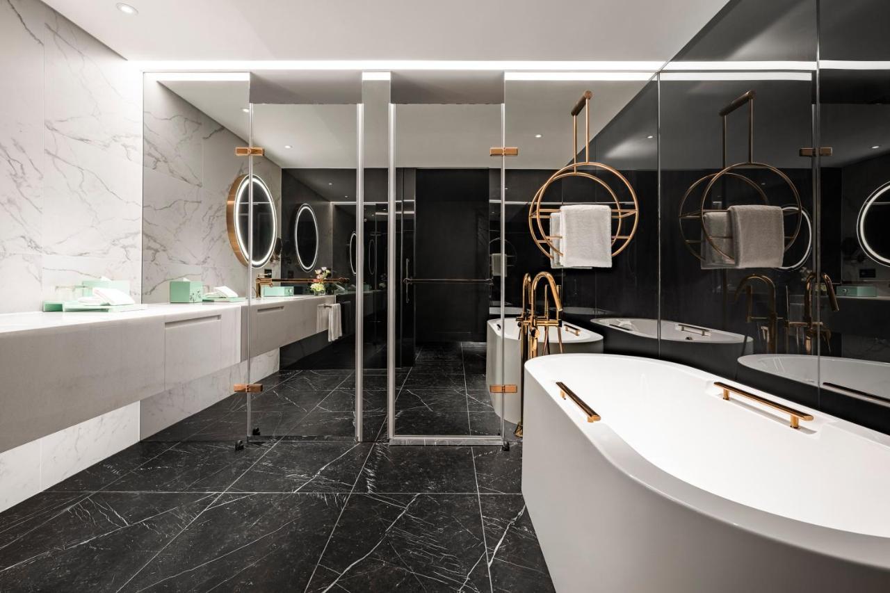 Le Meridien 타이중 외부 사진 Bathroom interior design
