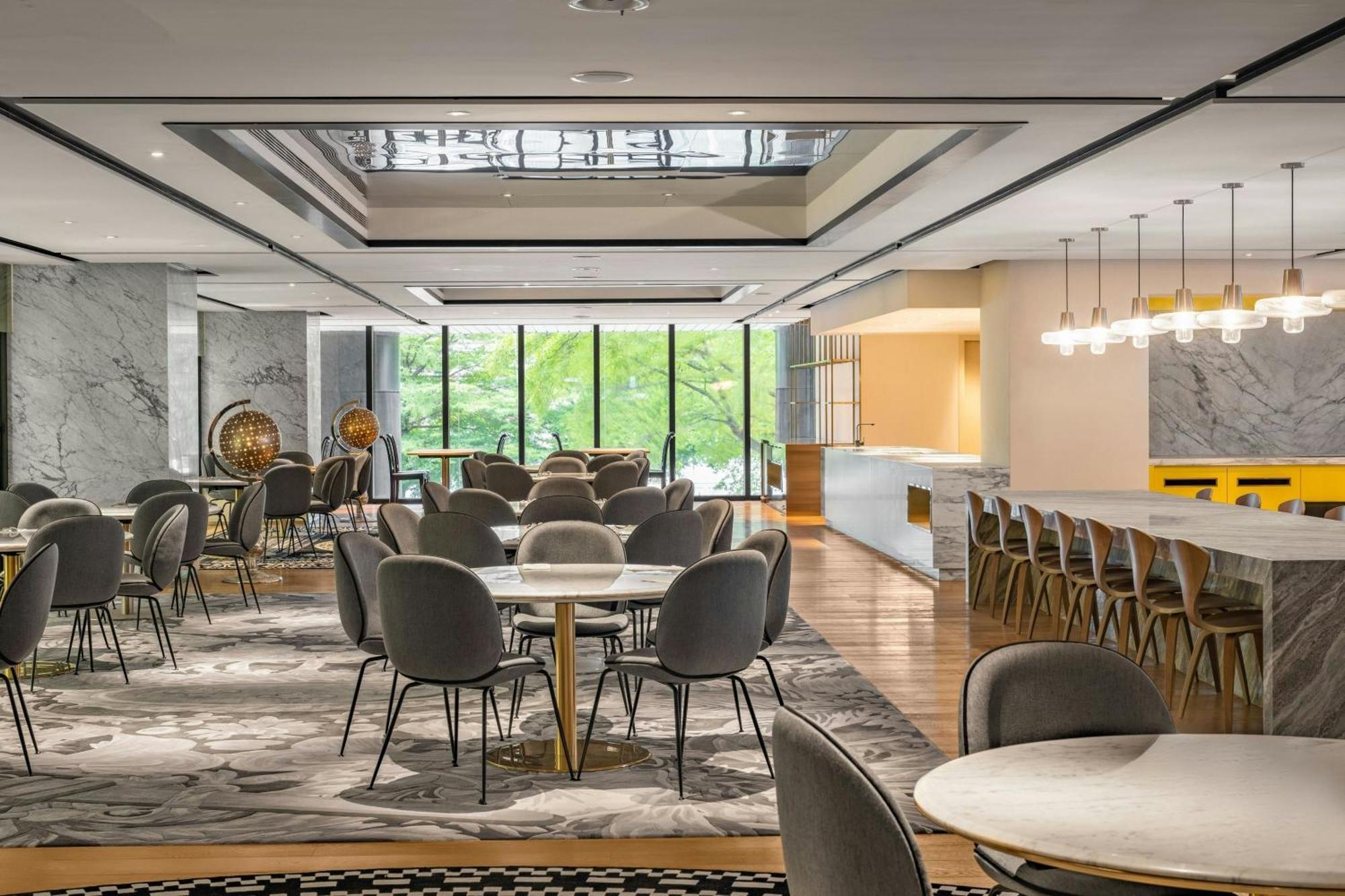 Le Meridien 타이중 외부 사진 The Club at Hong Kong International Airport