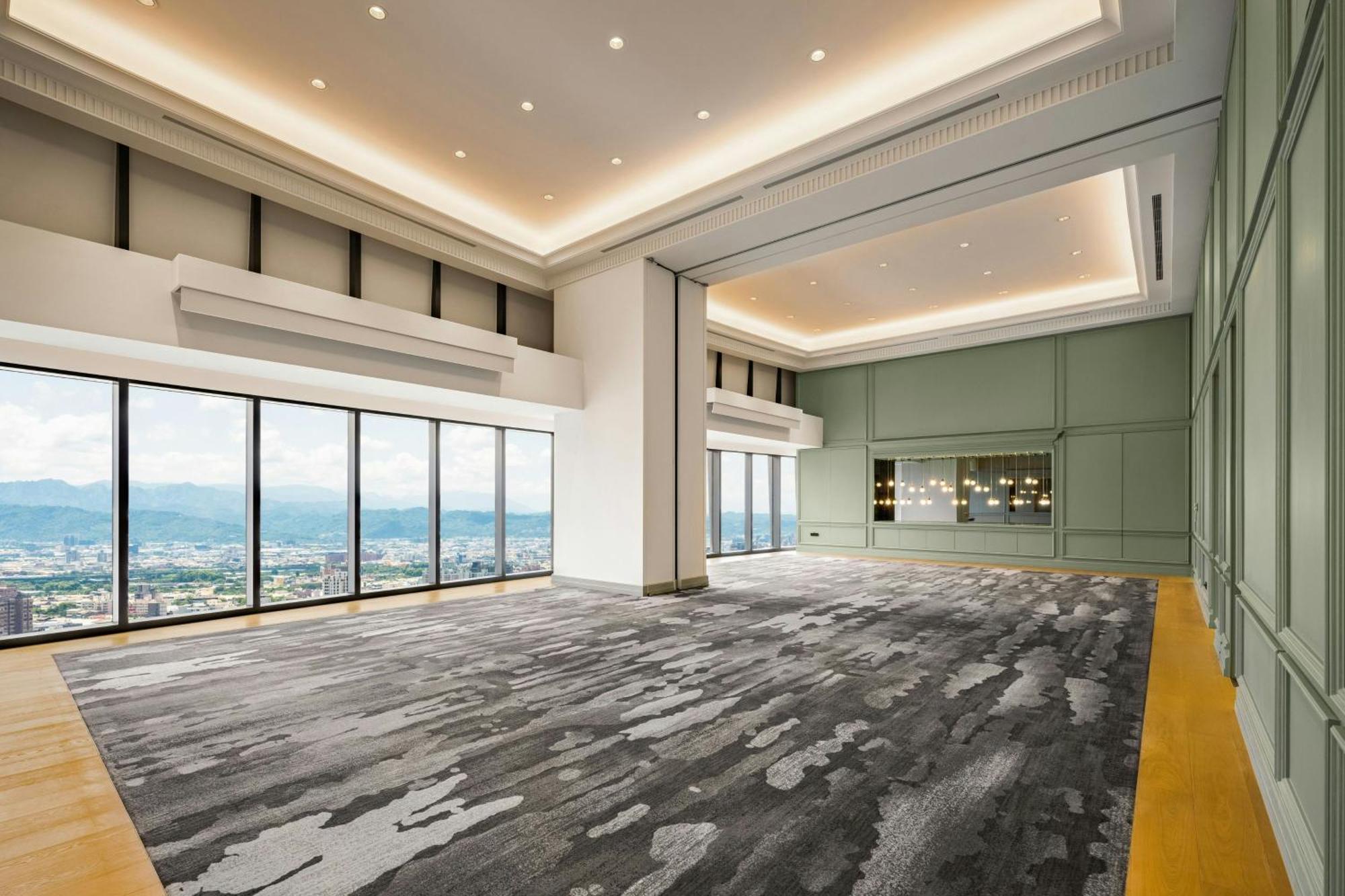 Le Meridien 타이중 외부 사진 The 30th floor of the hotel