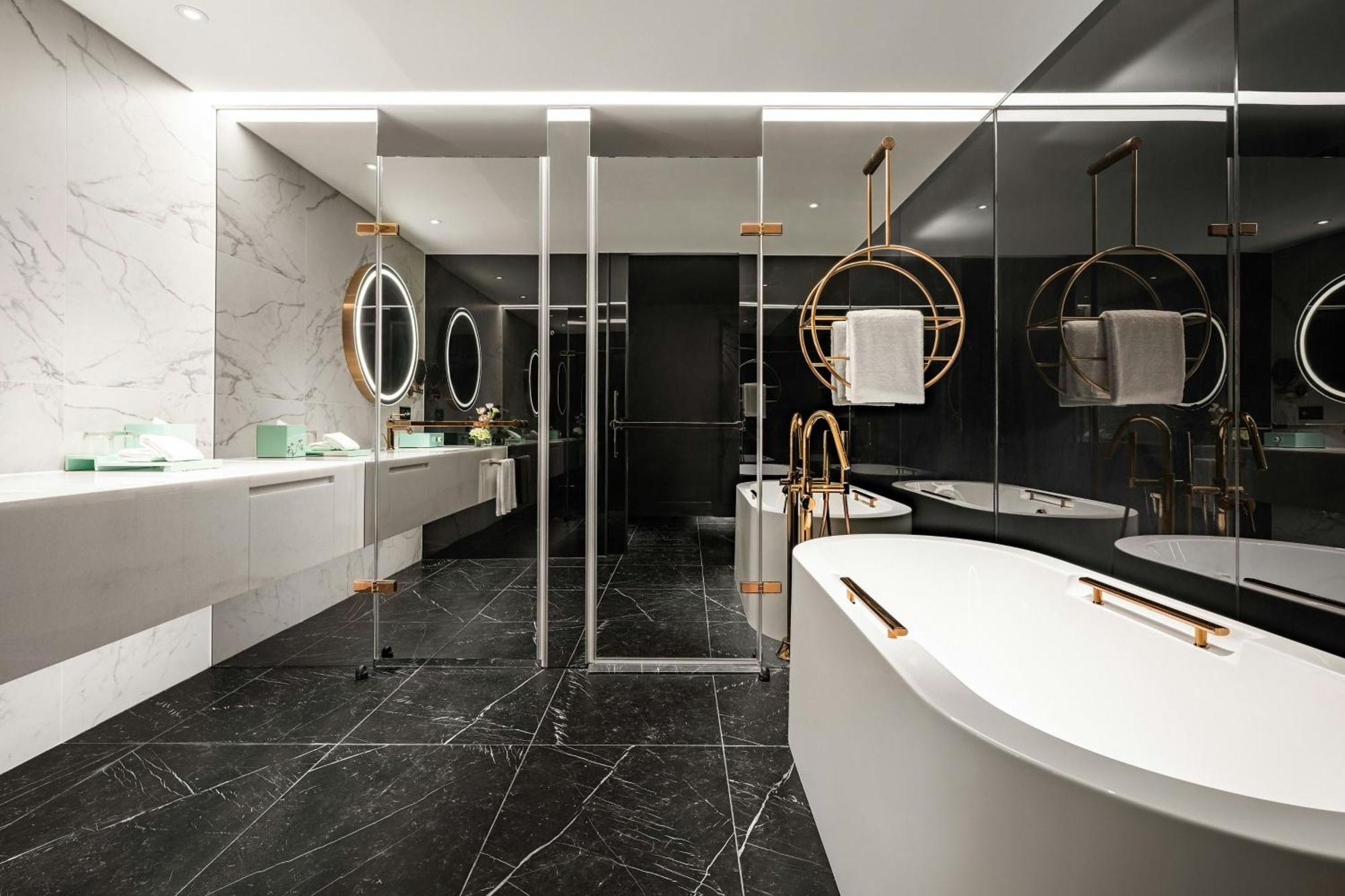 Le Meridien 타이중 외부 사진 Bathroom interior design